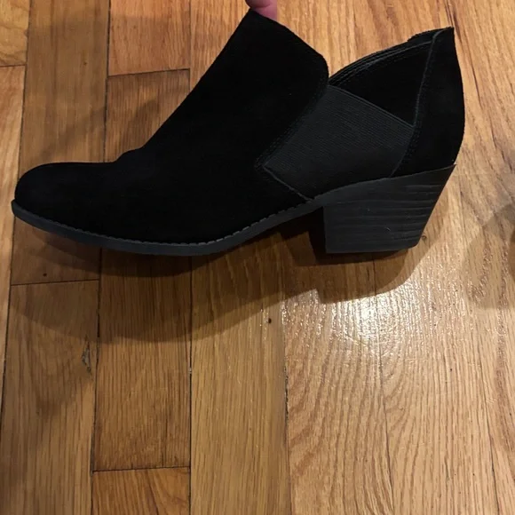 Me Too Black Ankle Booties - Picture 6 of 8
